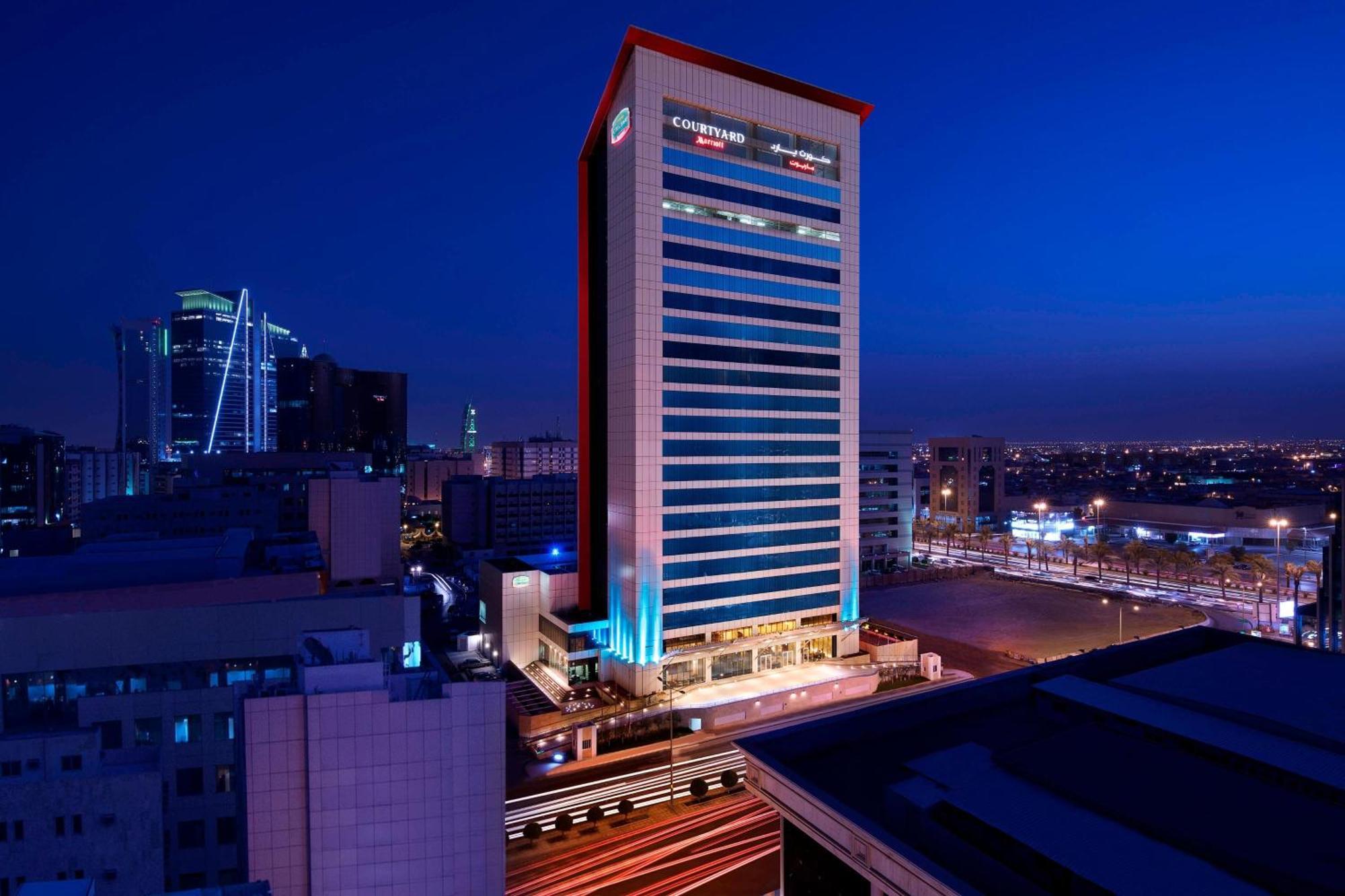 Courtyard By Marriott Riyadh Olaya Bagian luar foto