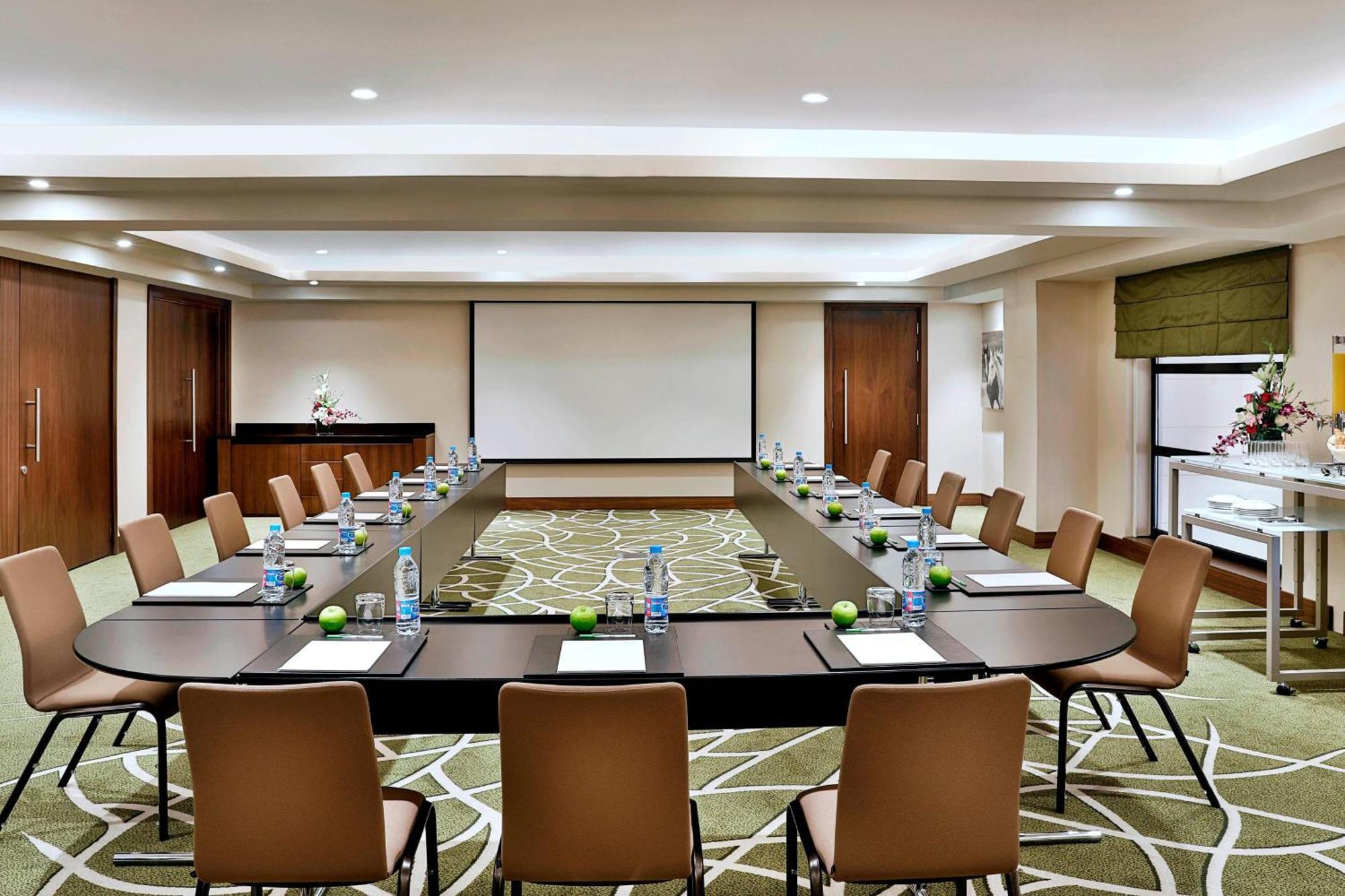 Courtyard By Marriott Riyadh Olaya Bagian luar foto